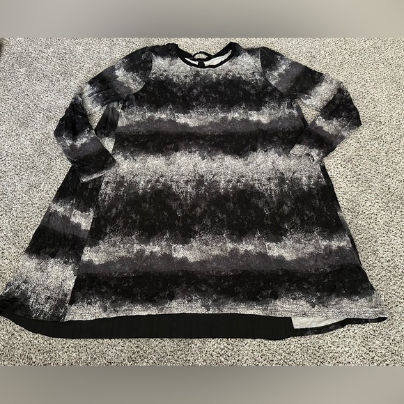 KENSIE Size L Black Gray Abstract Swing Dress Pleats On Back - Picture 3 of 9